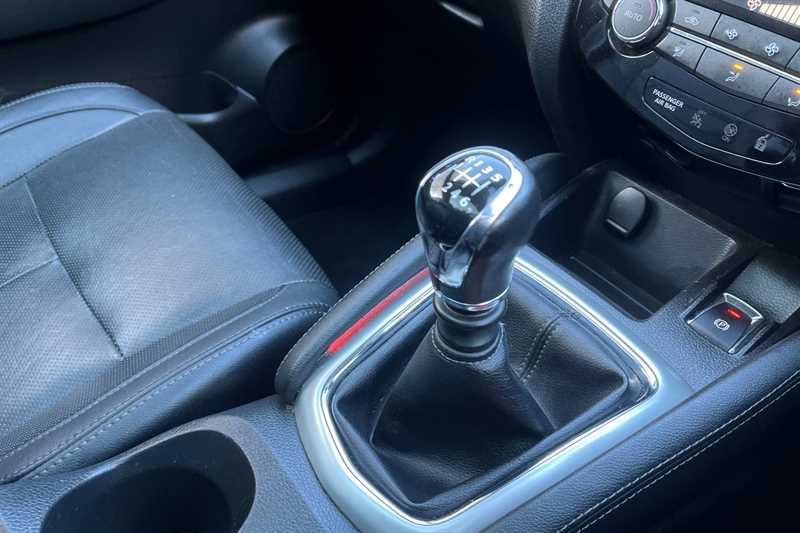 Used Nissan Qashqai 2016 for sale - 76648333: Photo 32