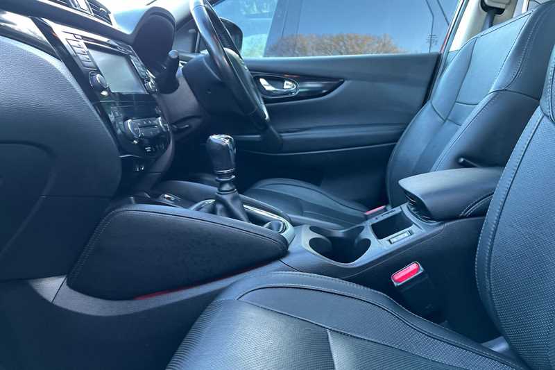 Used Nissan Qashqai 2016 for sale - 76648333: Photo 43