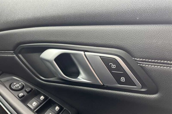 Used BMW 3 Series 2021 for sale - 76229591: Photo 32