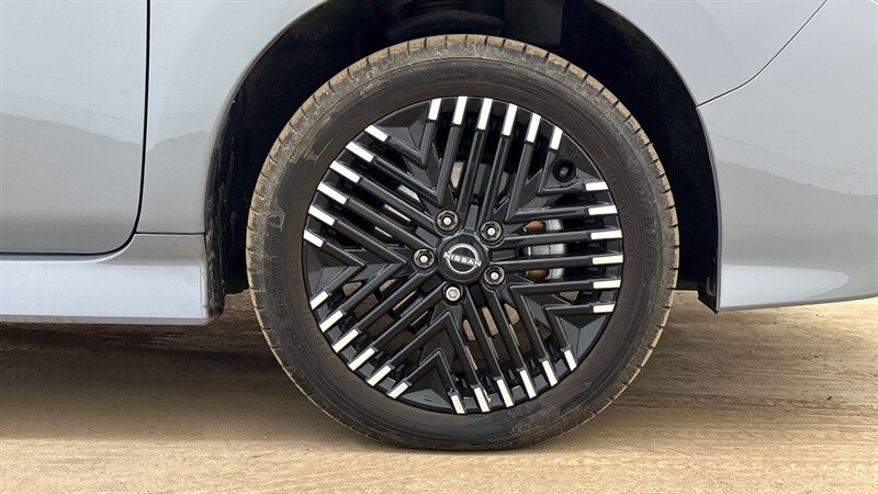 Used Nissan Leaf 2022 for sale - 77855980: Photo 7