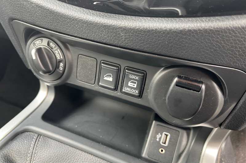 Used Nissan Navara 2021 for sale - 76610062: Photo 31