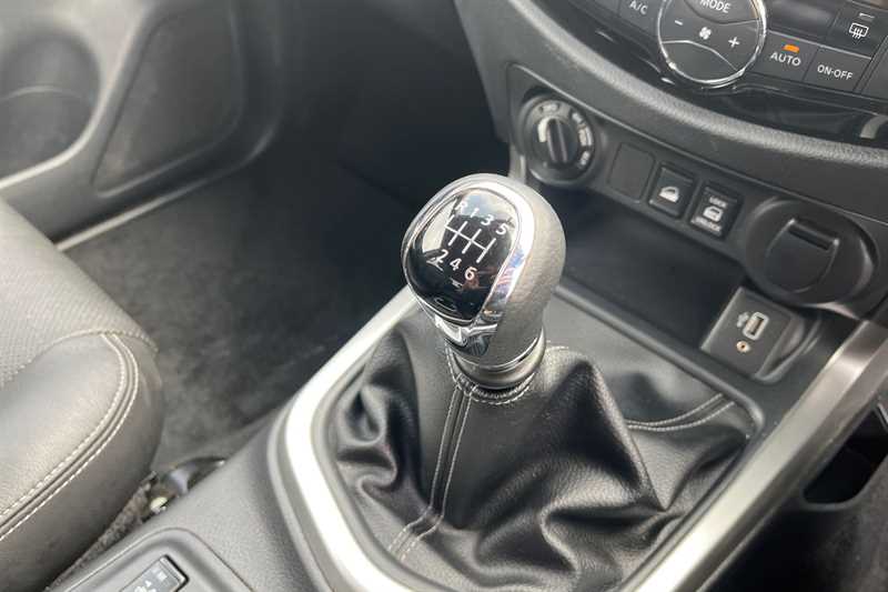 Used Nissan Navara 2021 for sale - 76610062: Photo 32