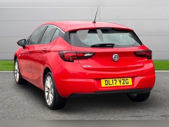 Used Vauxhall Astra 2017 for sale - 77648359: Photo