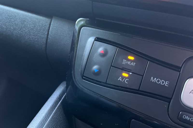 Used Nissan Leaf 2022 for sale - 76297700: Photo 33