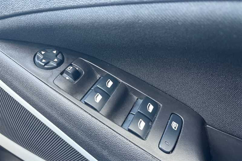 Used Vauxhall Crossland 2020 for sale - 77075949: Photo 18