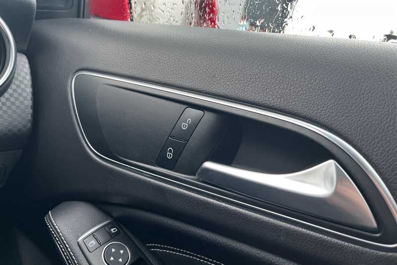 Used Mercedes-Benz A-Class 2017 for sale - 77540040: Photo 40