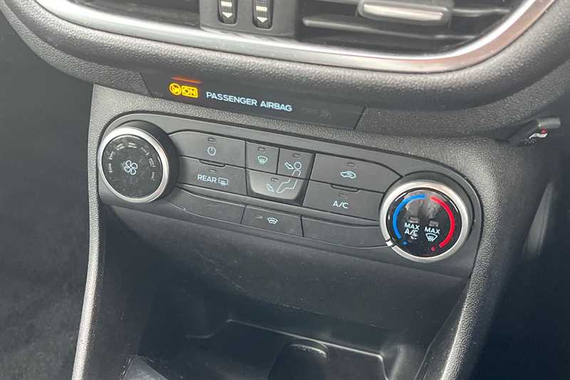 Used Ford Fiesta 2018 for sale - 76044666: Photo 12