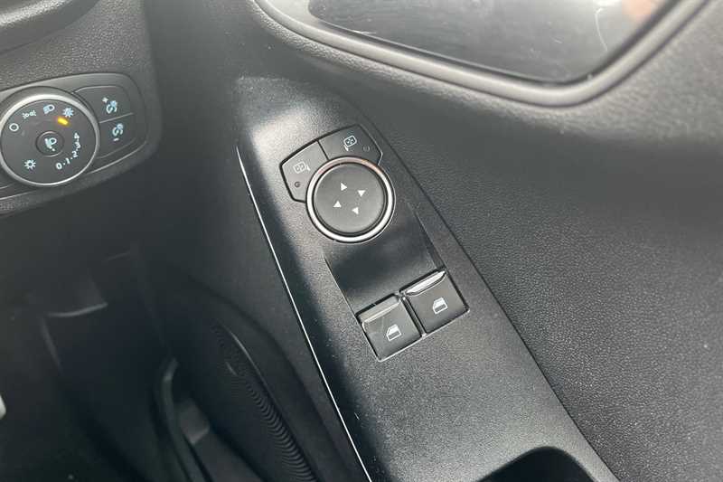 Used Ford Fiesta 2018 for sale - 76044666: Photo 18