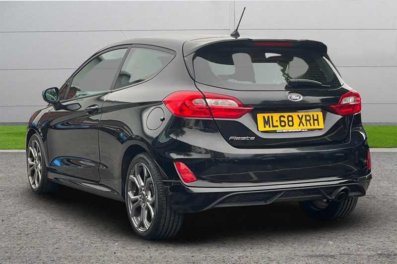 Used Ford Fiesta 2018 for sale - 76044666: Photo 2