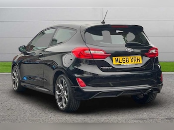 Used Ford Fiesta 2018 for sale - 76044666: Photo