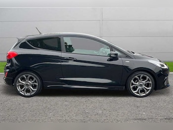 Used Ford Fiesta 2018 for sale - 76044666: Photo