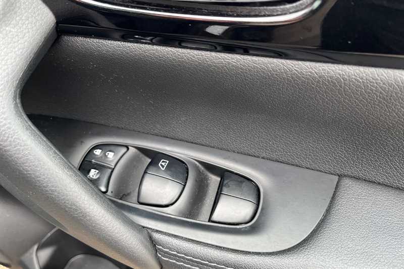 Used Nissan Qashqai 2017 for sale - 76125122: Photo 19