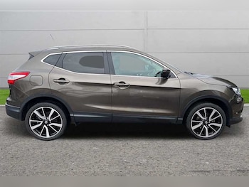 Used Nissan Qashqai 2017 for sale - 76125122: Photo