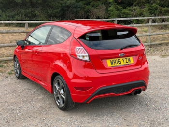 Used Ford Fiesta 2016 for sale - 79254982: Photo