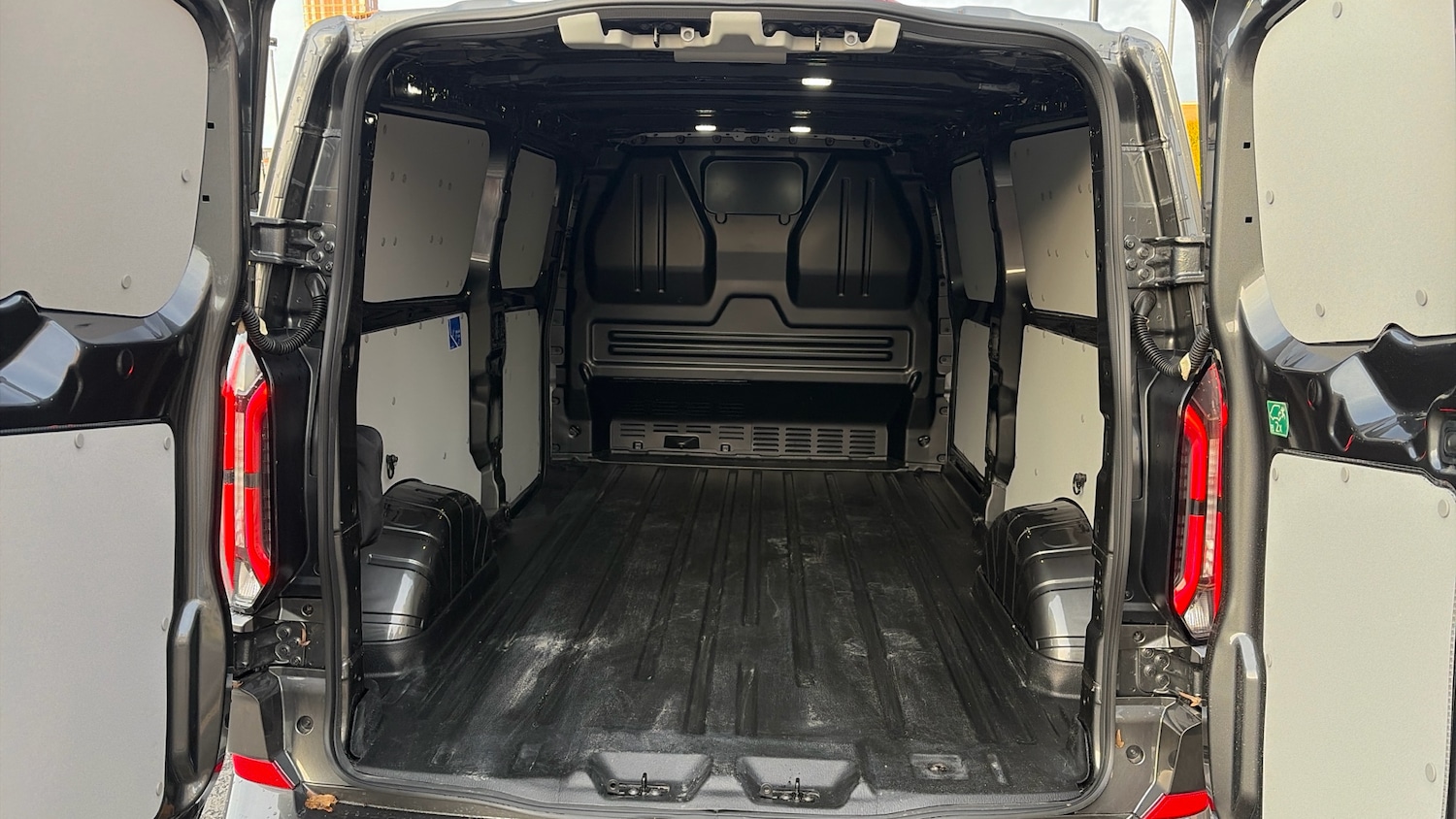 Used Ford Transit Custom 2025 for sale - 76449216: Photo 12