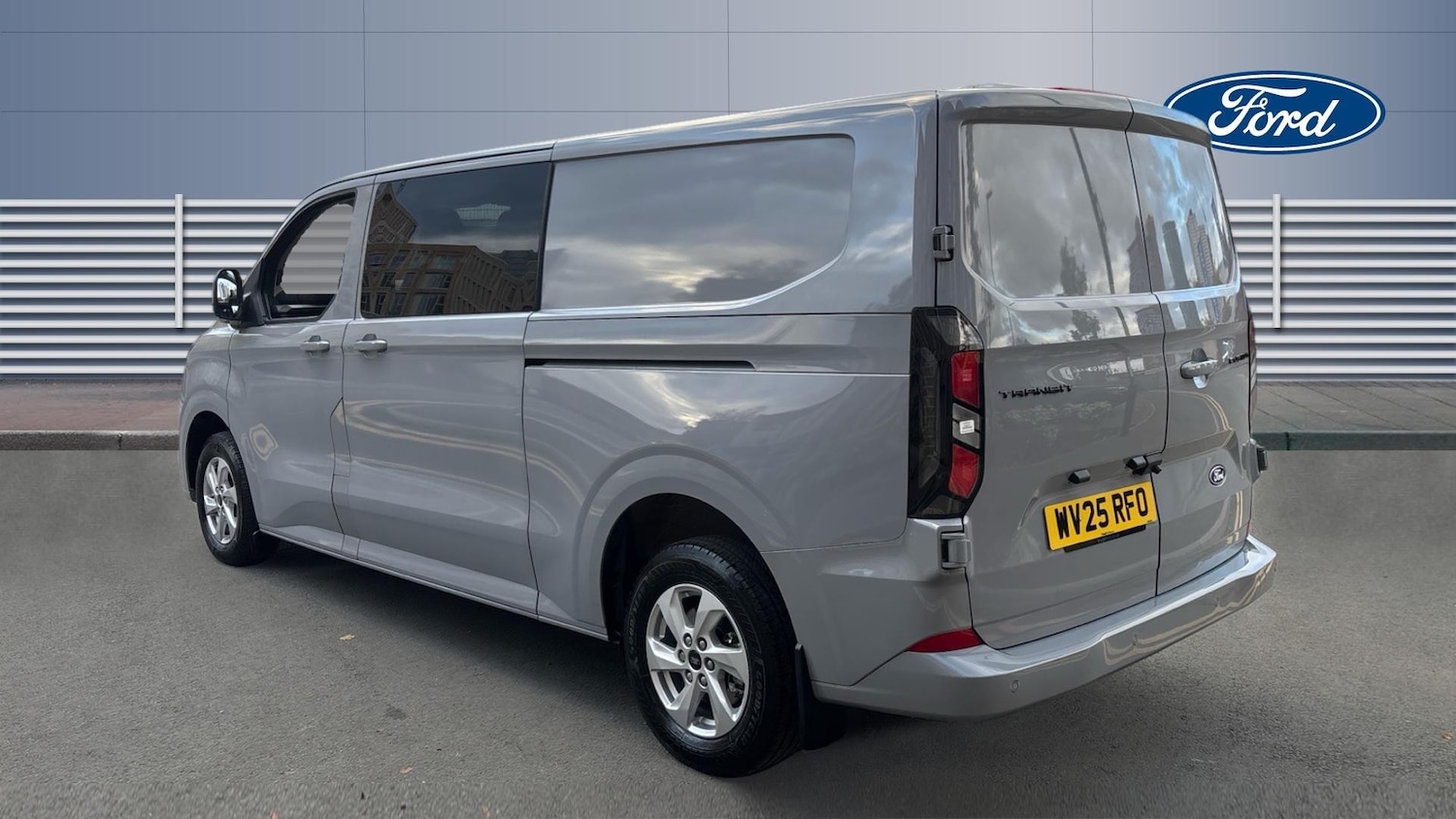 Used Ford Transit Custom 2025 for sale - 76383072: Photo 2