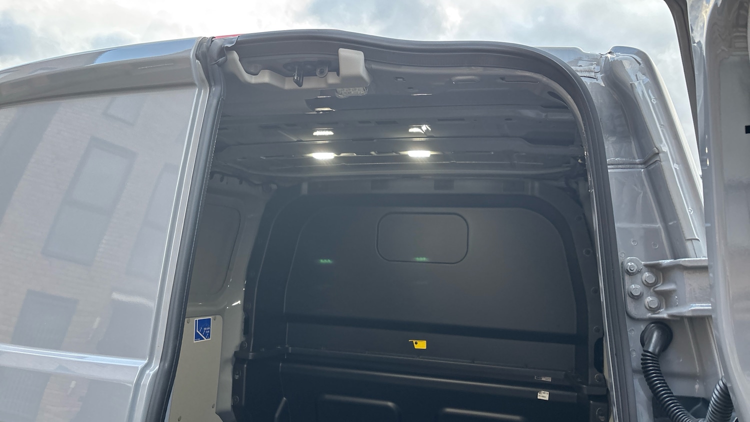 Used Ford Transit Custom 2025 for sale - 76383072: Photo 40