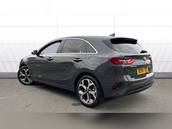 Used Kia Ceed 2018 for sale - 76206607: Photo 2