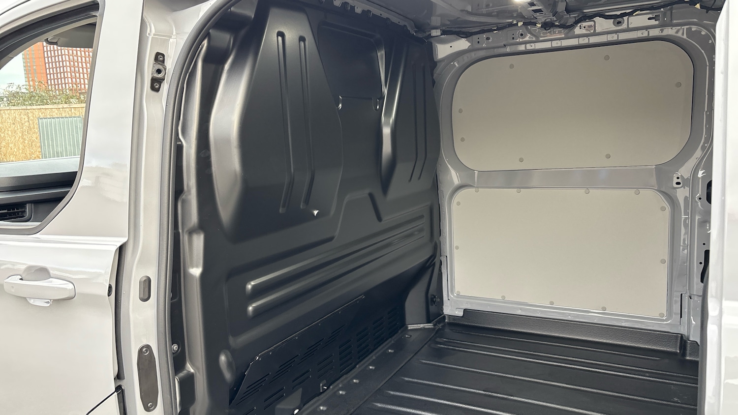 Used Ford Transit Custom 2025 for sale - 76618490: Photo 18