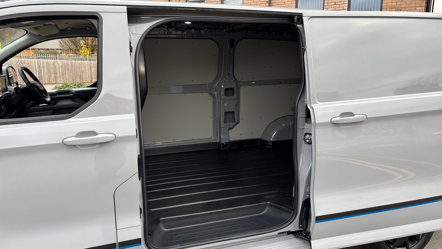 Used Ford Transit Custom 2025 for sale - 76618490: Photo 5