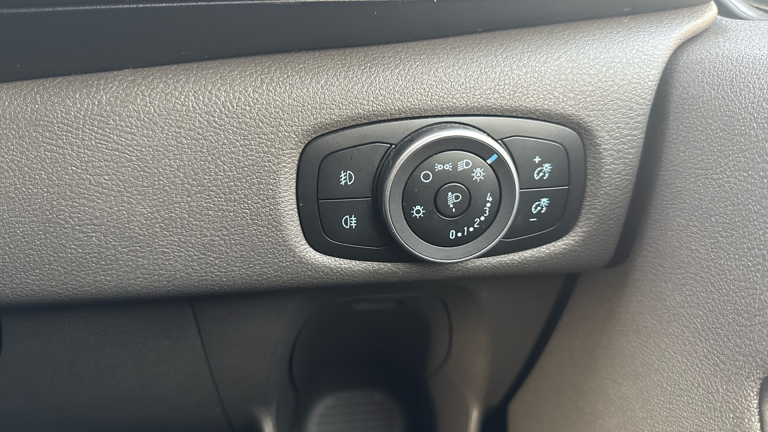 Used Ford Tourneo Custom 2020 for sale - 76413237: Photo 24