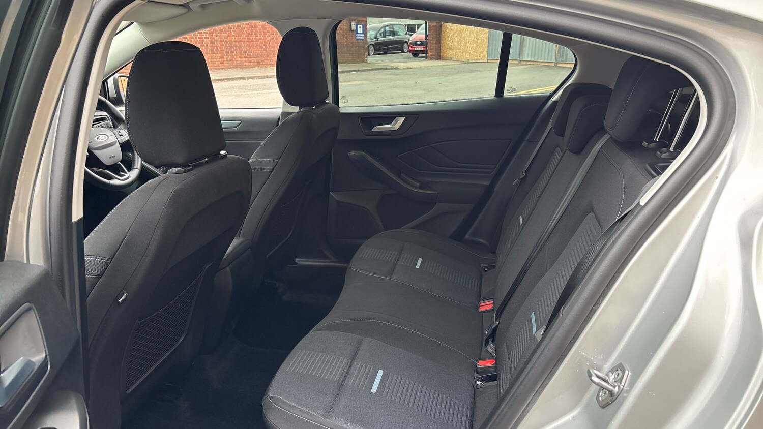 Used Ford Focus 2023 for sale - 76286767: Photo 16