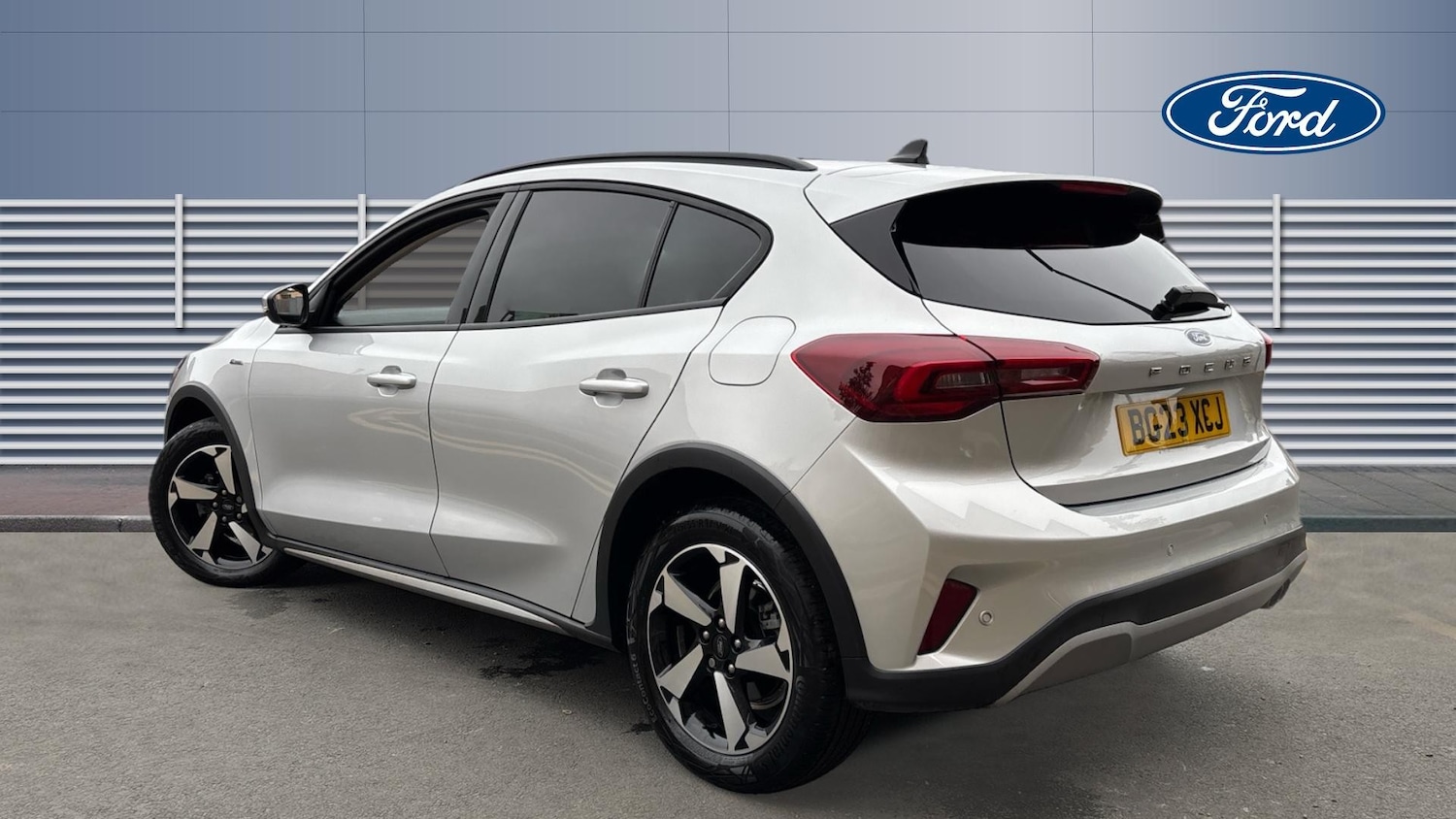 Used Ford Focus 2023 for sale - 76286767: Photo 2