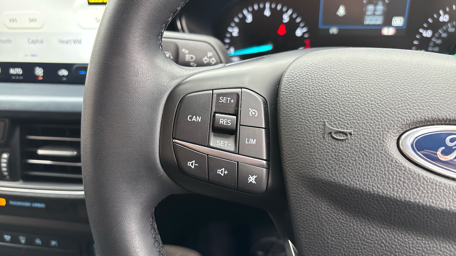 Used Ford Focus 2023 for sale - 76286767: Photo 34