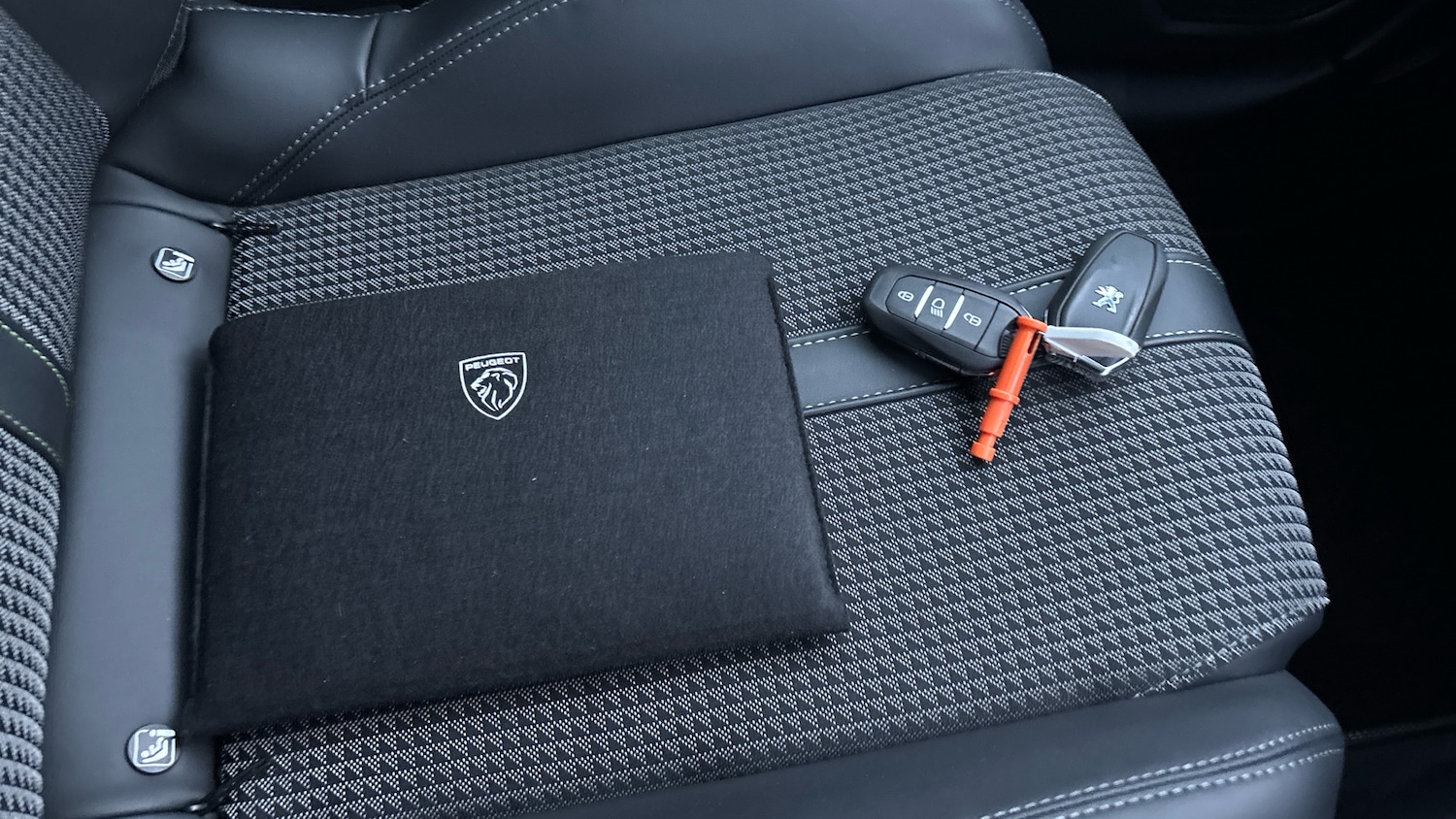 Used Peugeot 208 2022 for sale - 77195625: Photo 19