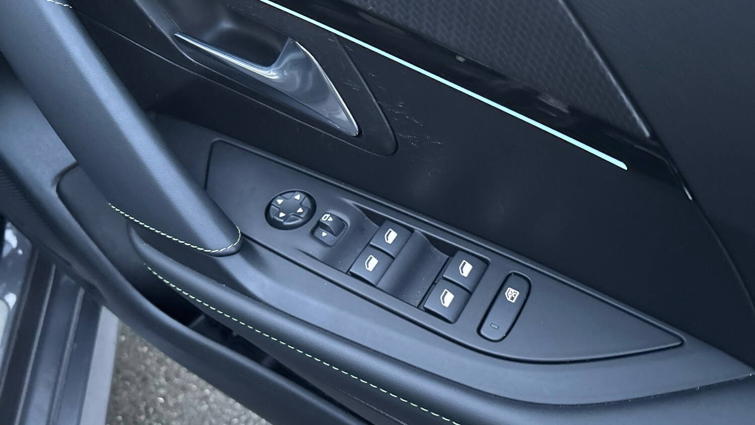 Used Peugeot 208 2022 for sale - 77195625: Photo 37