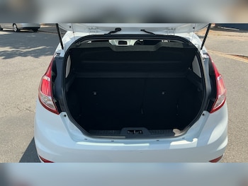 Used Ford Fiesta 2015 for sale - 79190315: Photo