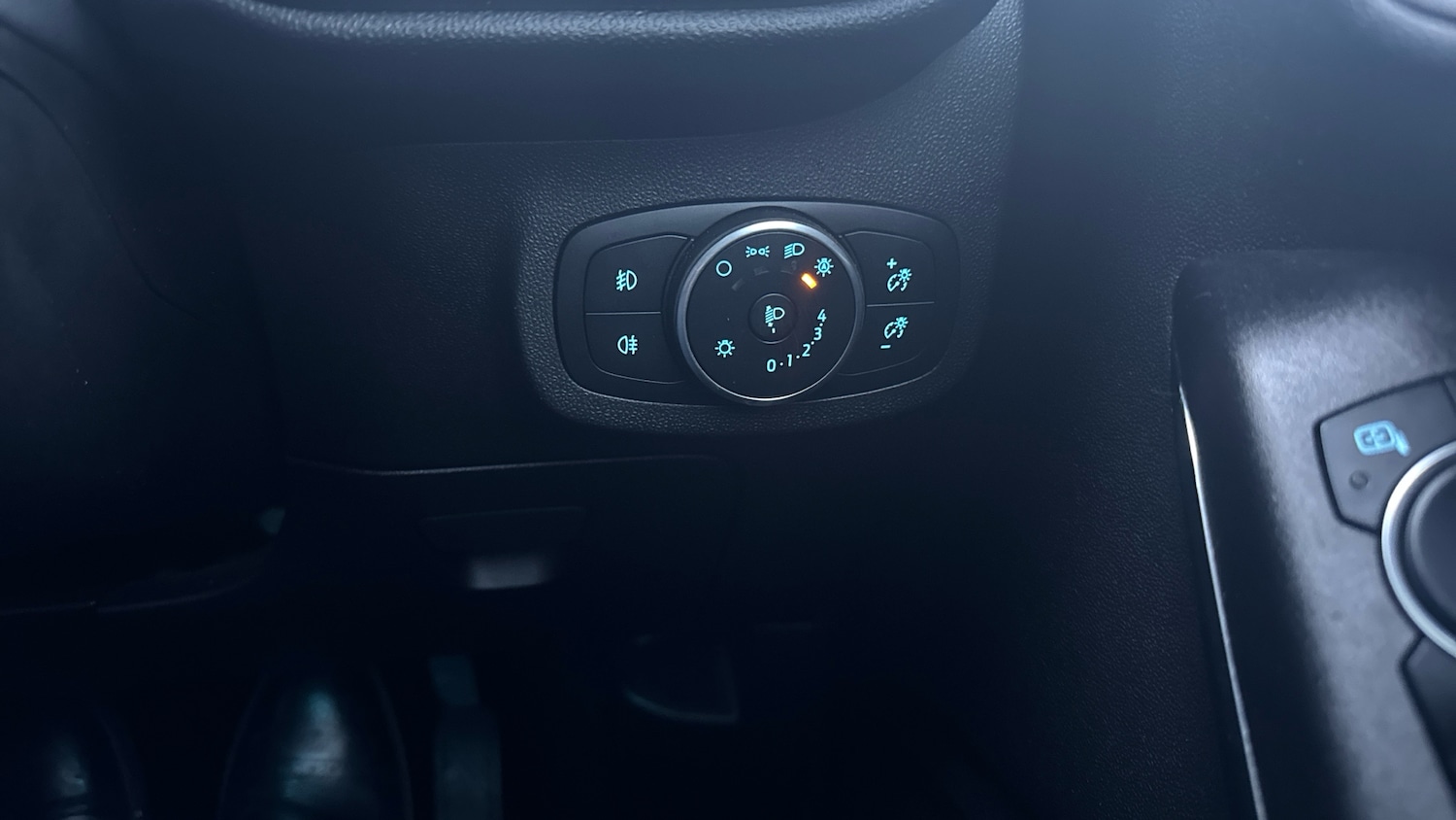 Used Ford Fiesta 2018 for sale - 77629199: Photo 23