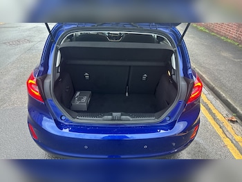 Used Ford Fiesta 2018 for sale - 77629199: Photo