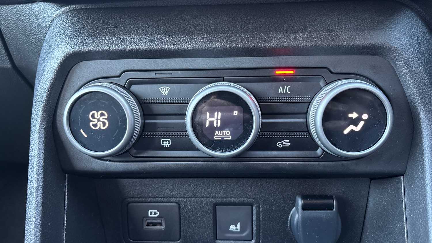 Used Dacia Sandero Stepway 2023 for sale - 76599926: Photo 32