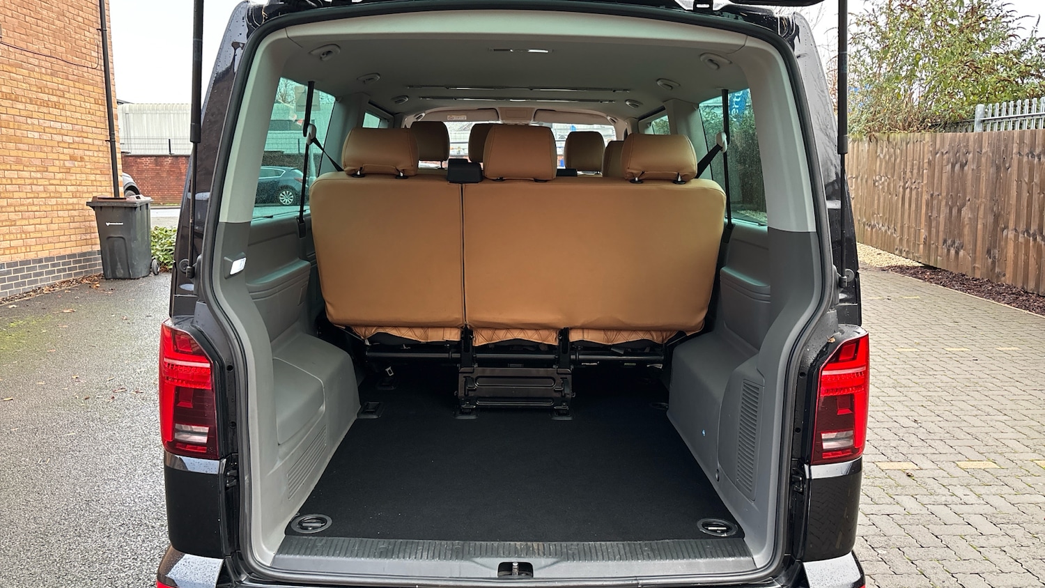 Used Volkswagen Transporter Shuttle 2020 for sale - 76830563: Photo 12