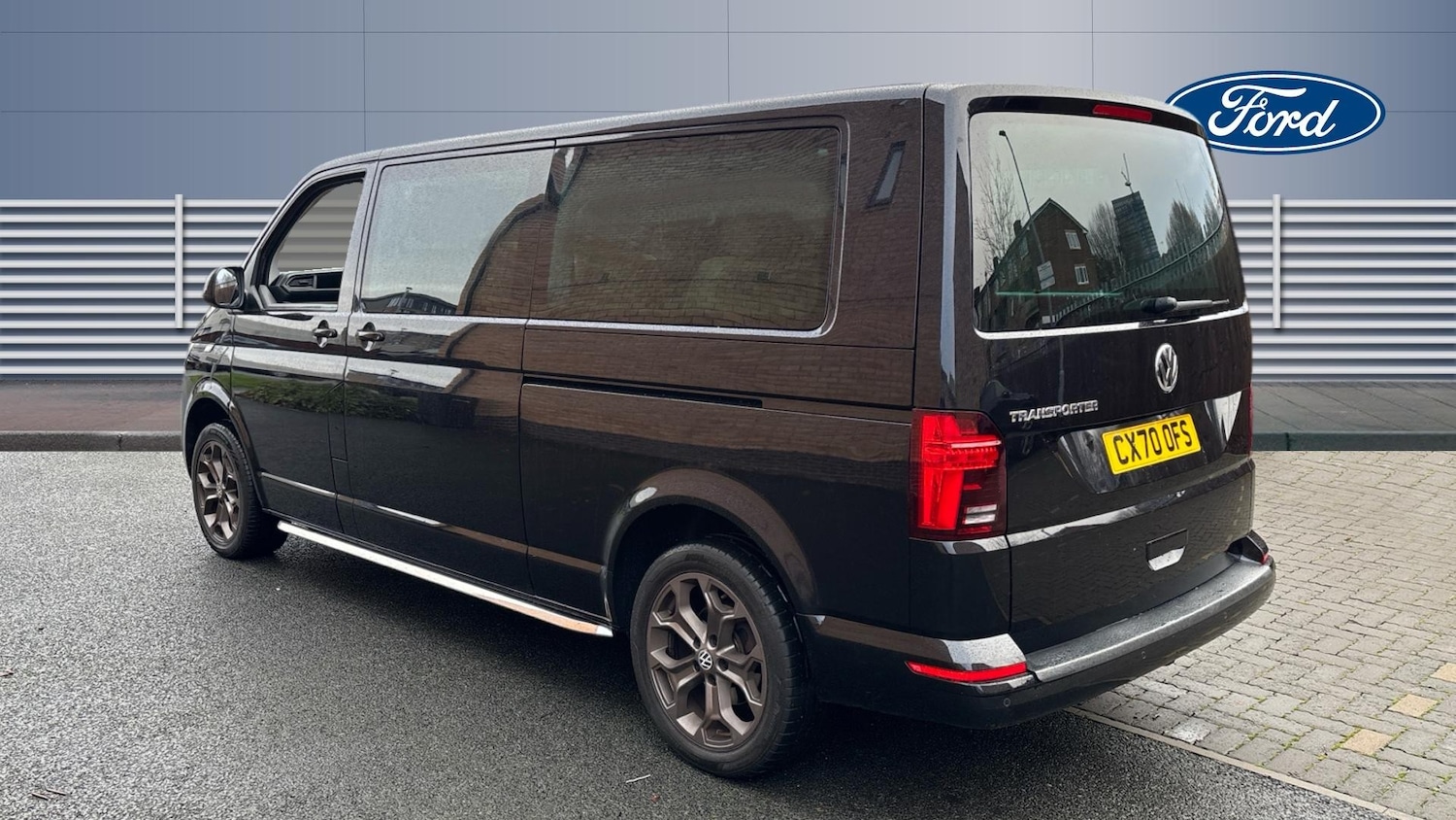 Used Volkswagen Transporter Shuttle 2020 for sale - 76830563: Photo 2