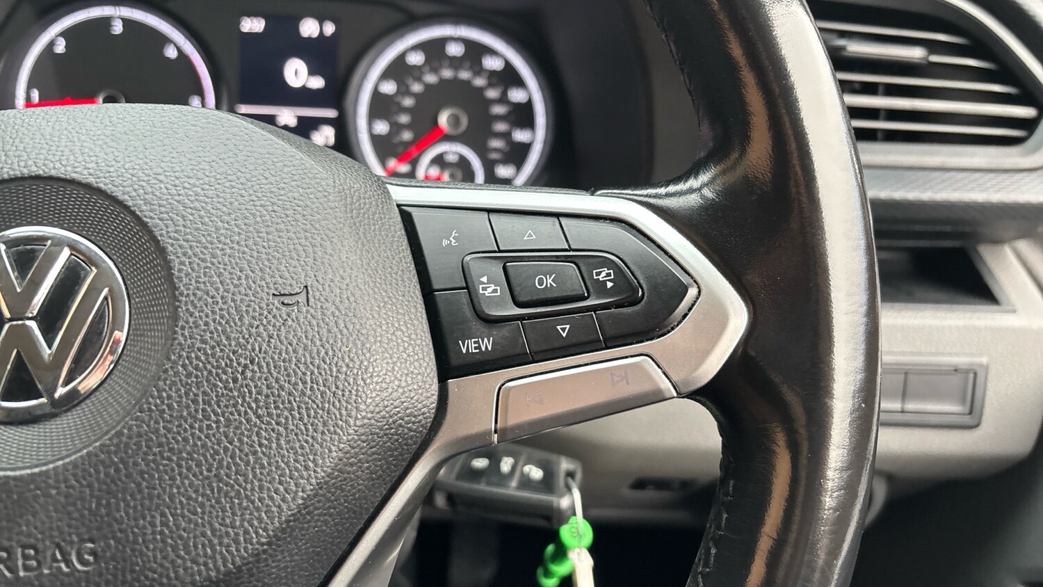 Used Volkswagen Transporter Shuttle 2020 for sale - 76830563: Photo 24