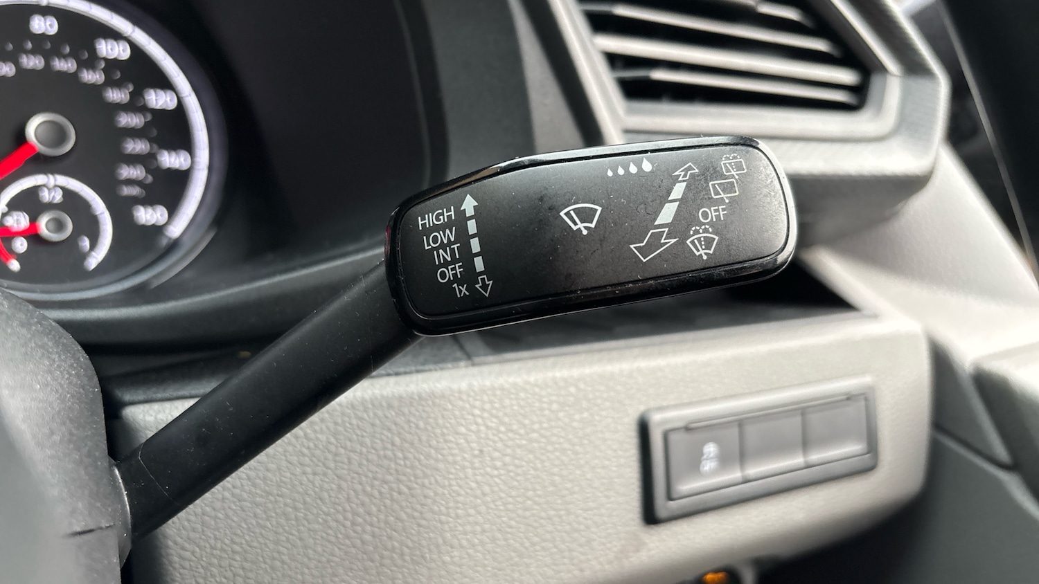 Used Volkswagen Transporter Shuttle 2020 for sale - 76830563: Photo 26