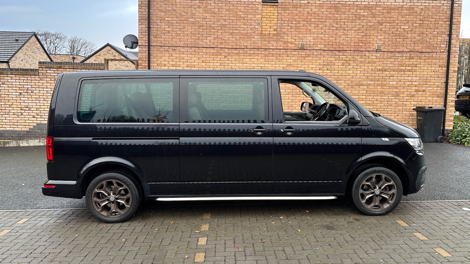 Used Volkswagen Transporter Shuttle 2020 for sale - 76830563: Photo 9