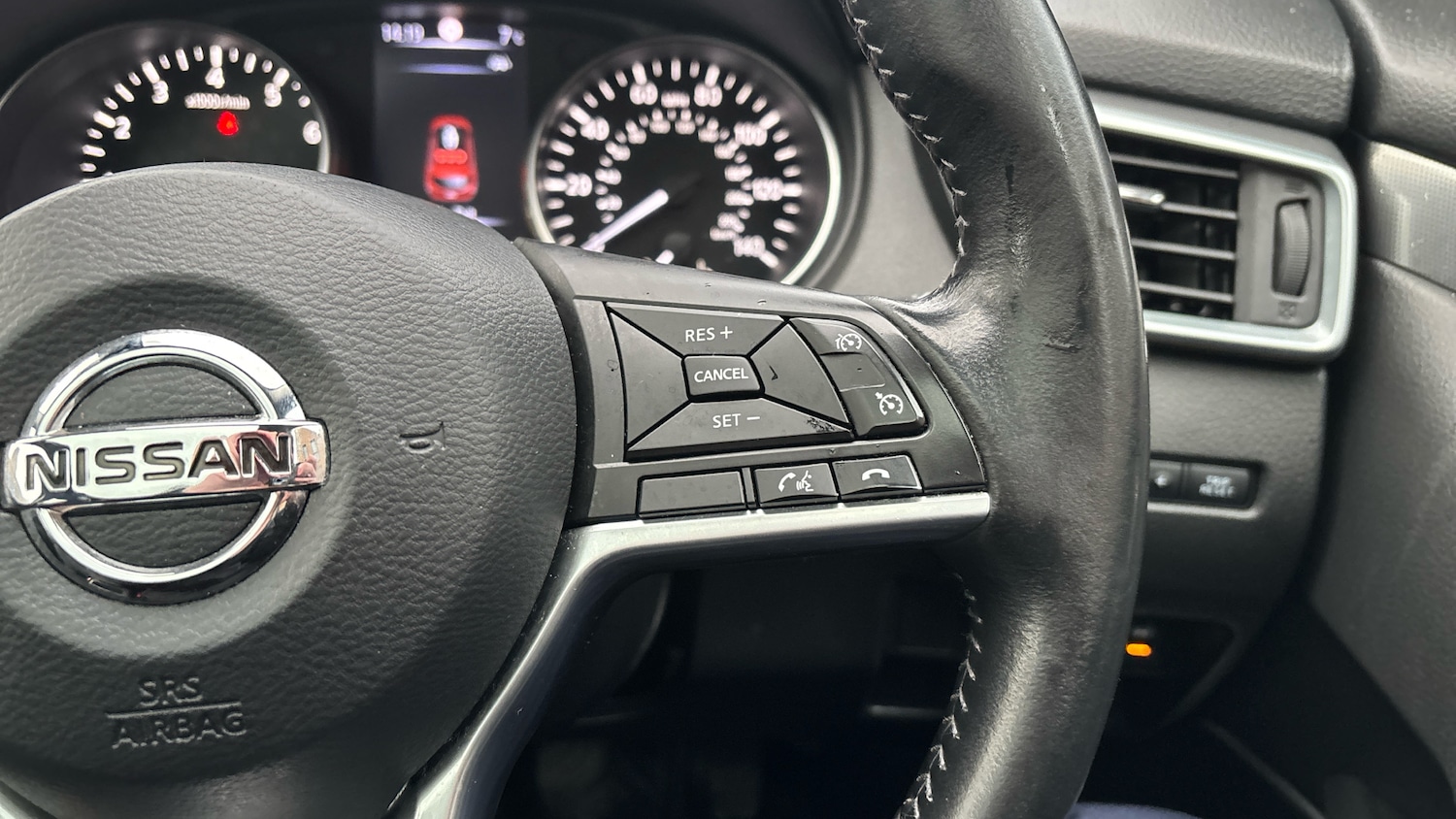 Used Nissan Qashqai 2018 for sale - 76692656: Photo 23