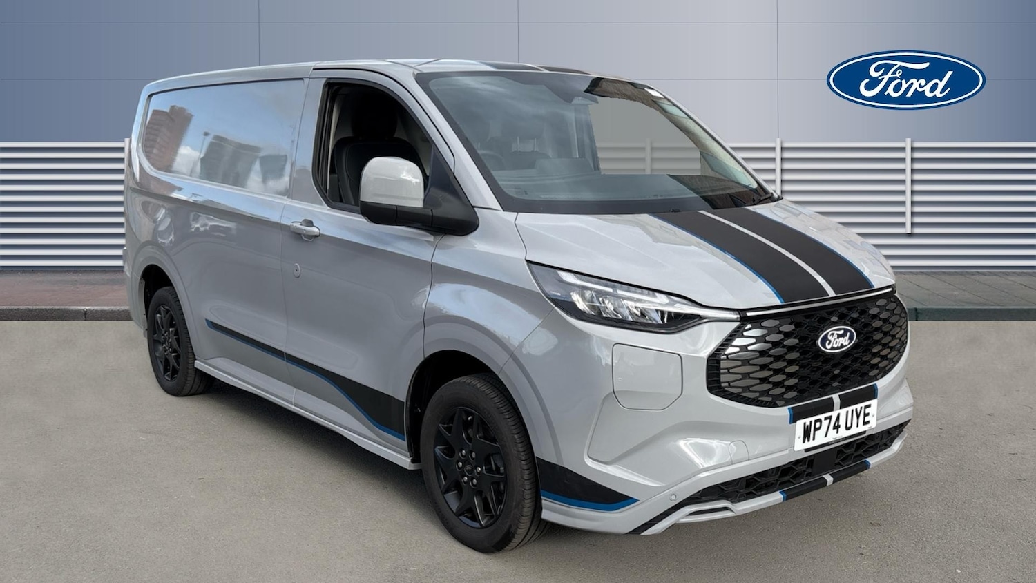 Used Ford Transit Custom 2024 for sale - 77716040: Photo 1