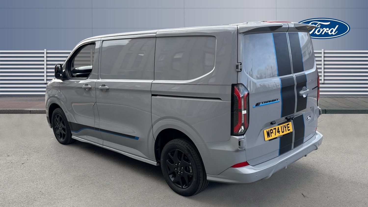 Used Ford Transit Custom 2024 for sale - 77716040: Photo 2