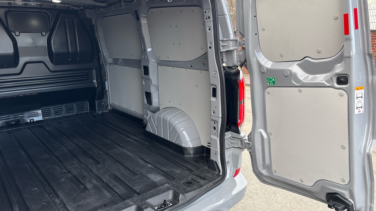 Used Ford Transit Custom 2024 for sale - 77716040: Photo 40