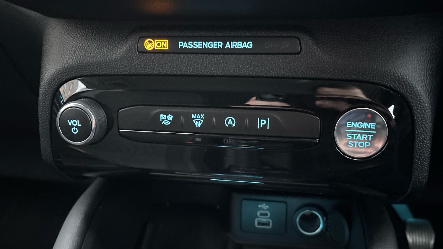 Used Ford Kuga 2025 for sale - 77431604: Photo 33