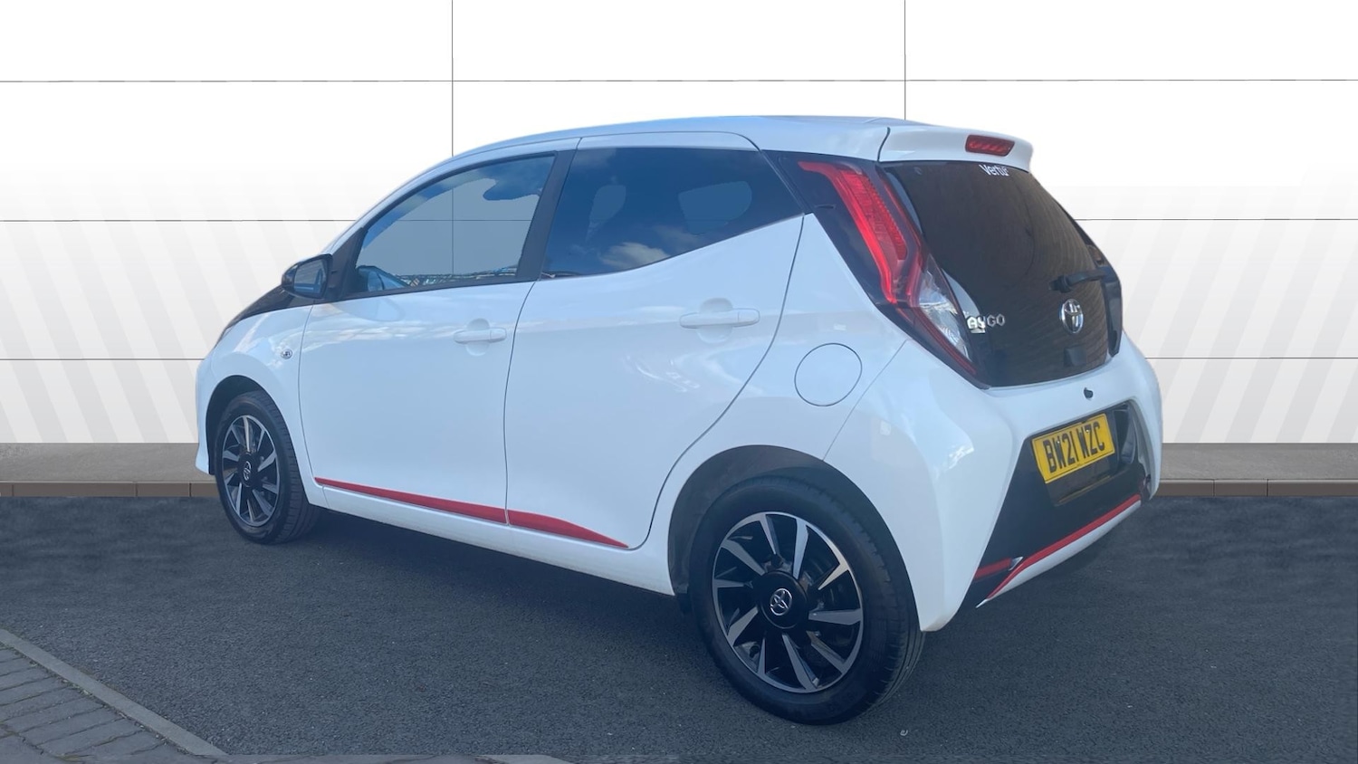 Used Toyota AYGO 2021 for sale - 77845188: Photo 2