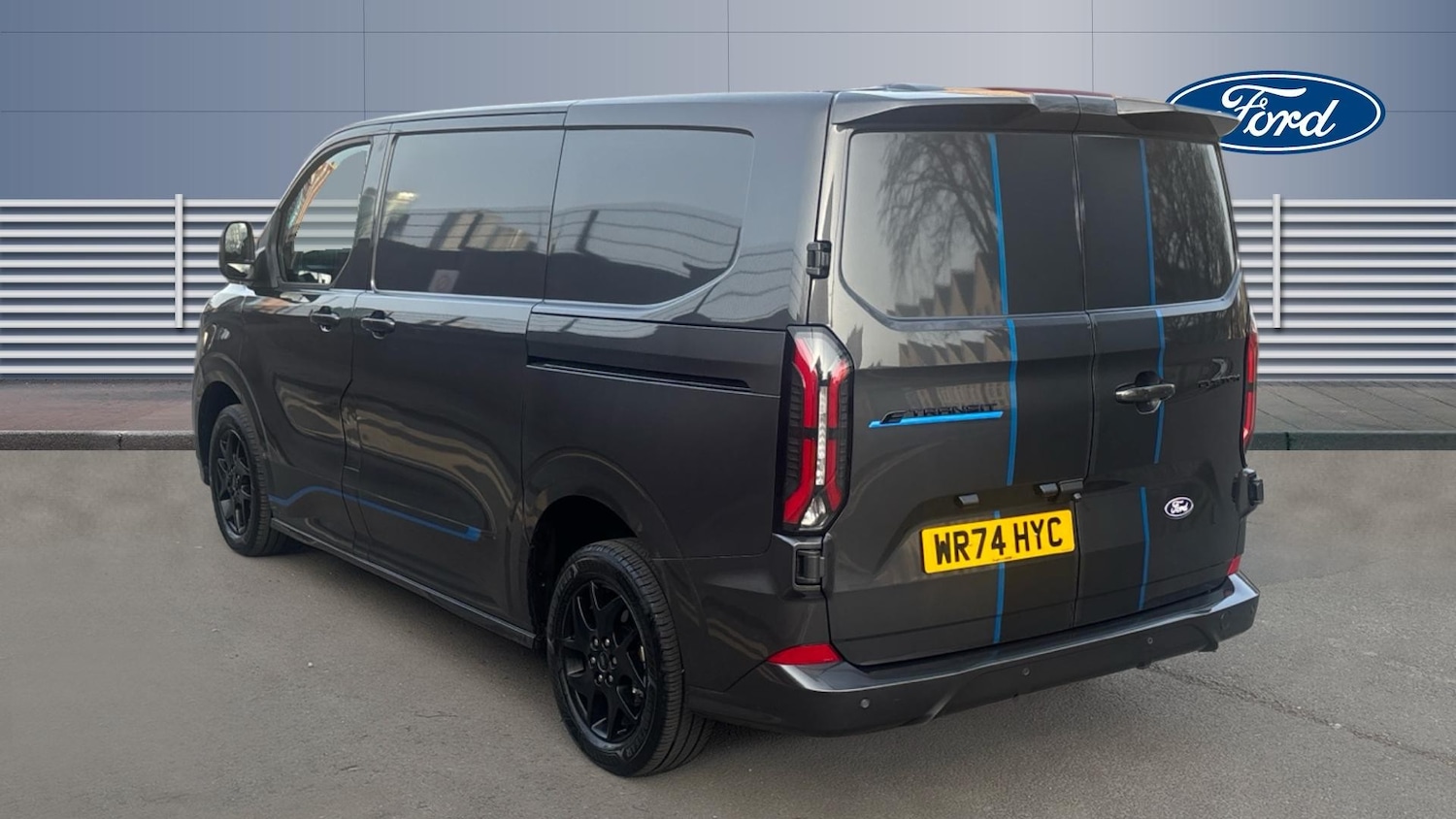 Used Ford Transit Custom 2024 for sale - 77789480: Photo 2