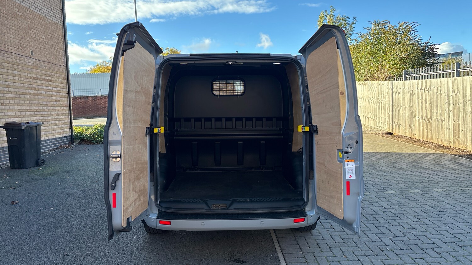 Used Ford Transit Custom 2023 for sale - 76461740: Photo 3