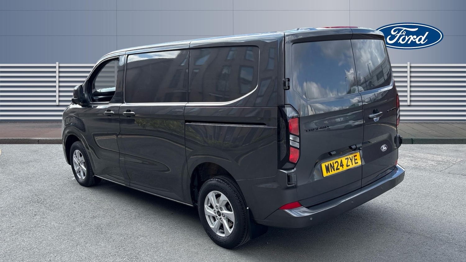 Used Ford Transit Custom 2024 for sale - 78090565: Photo 2