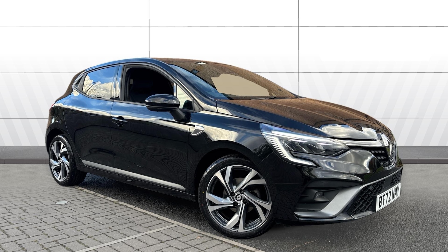 Used Renault Clio 2022 for sale - 76330349: Photo 1