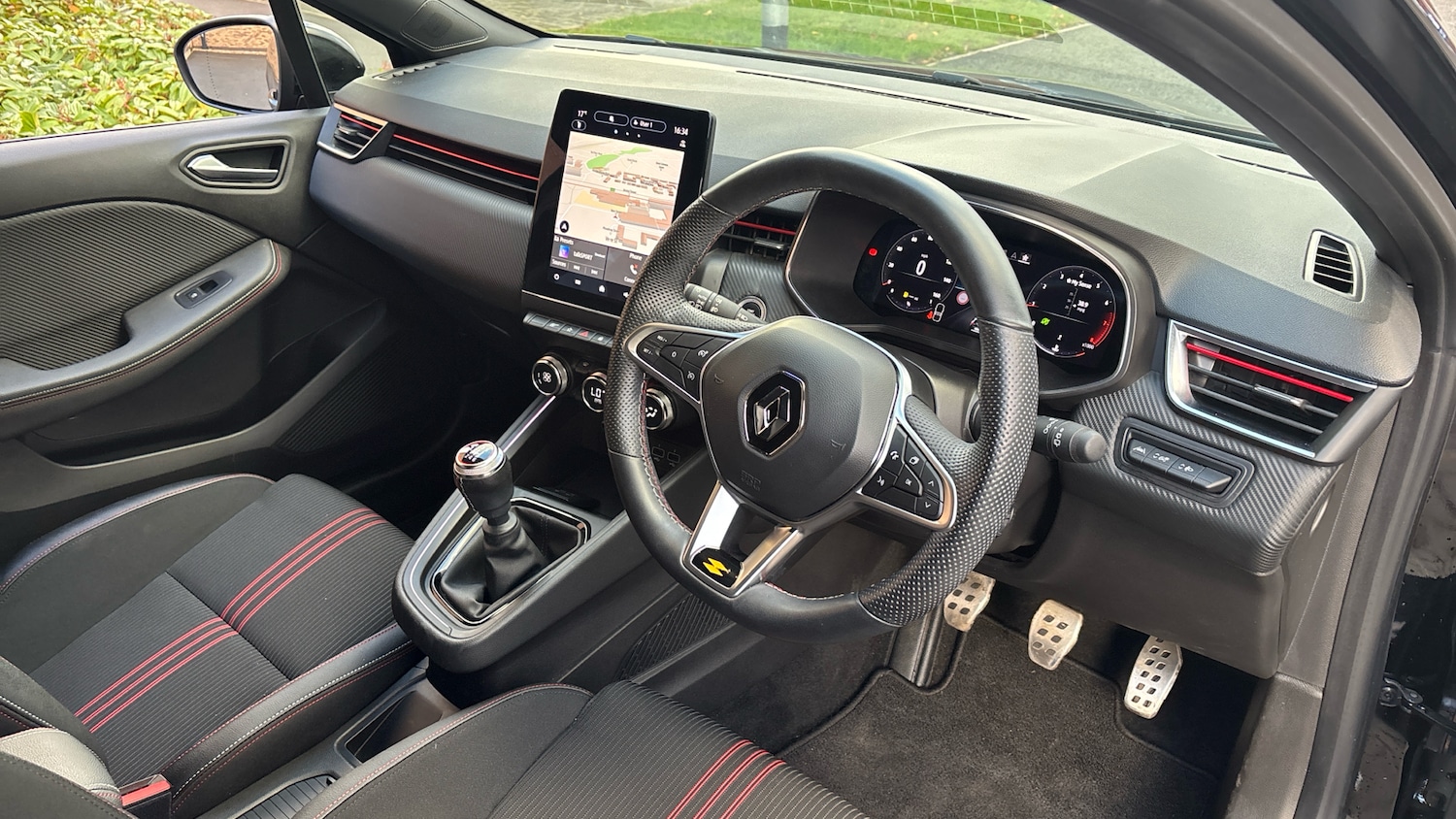 Used Renault Clio 2022 for sale - 76330349: Photo 11